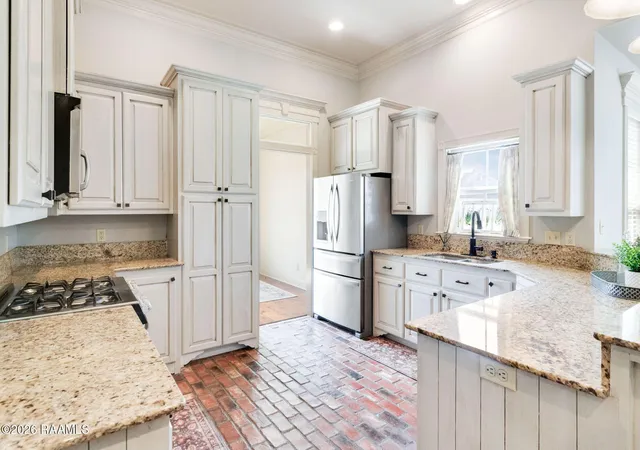 Photo 3 of Single family home for sale at 306 Moss Crk Dr, Lafayette, LA 70508 | MLS# 2600007079 | Listing updated on 2026-09-09