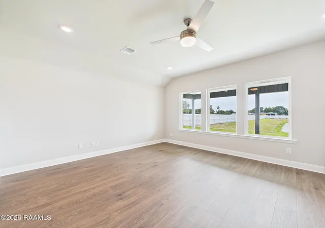 Photo 3 of Single family home for sale at 122 Yonkers Dr, Lafayette, LA 70507 | MLS# 2600007989 | Listing updated on 2026-08-26