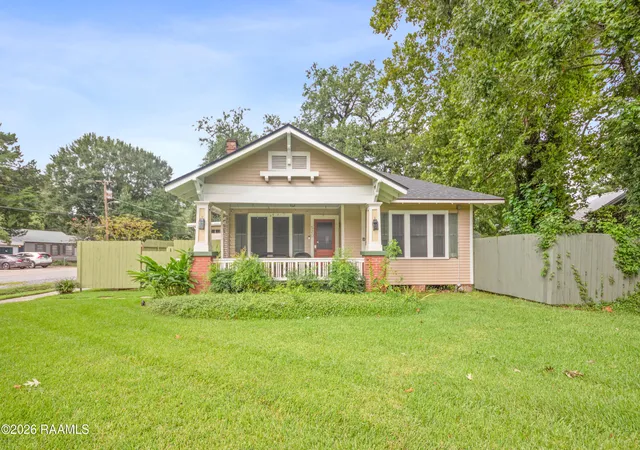 1st image of 520 E University Ave, Lafayette, LA 70503 | MLS# 2600006558