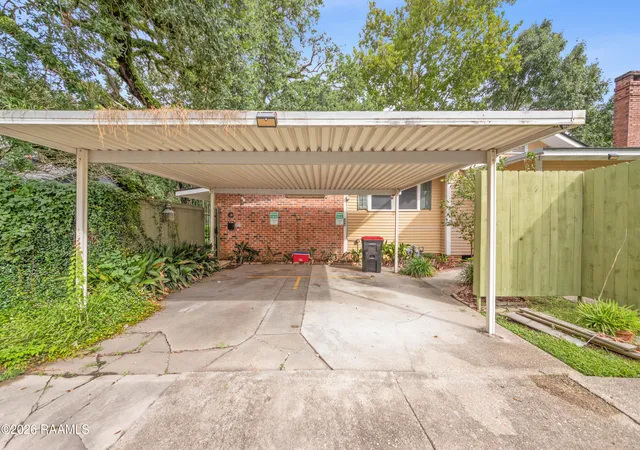 45th image of 520 E University Ave, Lafayette, LA 70503 | MLS# 2600006558