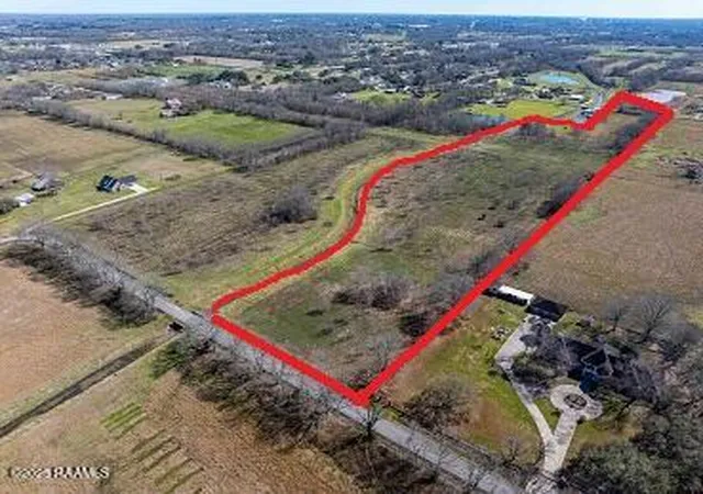 2nd image of 1402 W Gloria Switch Rd, Carencro, LA 70520 | MLS# 2020024381