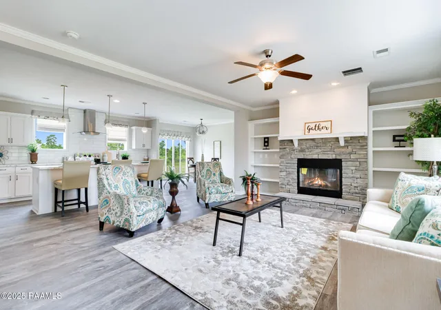 Photo 2 of Single family home for sale at 155 Oak Manor Rd, Rayne, LA 70578 | MLS# 2600006577 | Listing updated on 2026-08-06