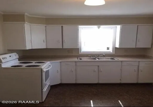 5th image of 902 Domingue St, Scott, LA 70583 | MLS# 2600006596