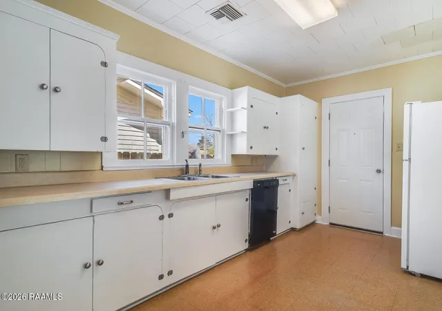 Photo 4 of Single family home for sale at 1211 Scott St, Scott, LA 70583 | MLS# 2600006546 | Listing updated on 2026-07-16