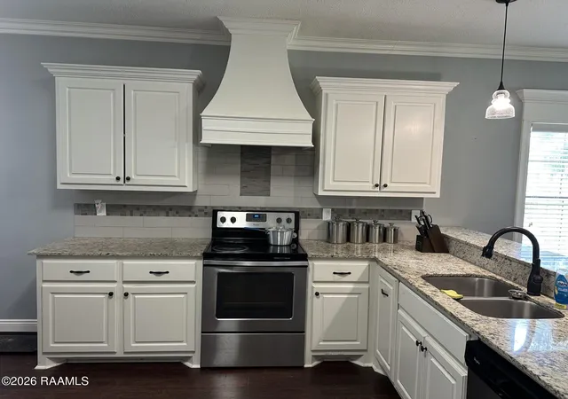 3rd image of 3236 Elmwood St, Lake Charles, LA 70615 | MLS# 2600003131