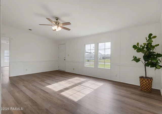 Photo 4 of Manufactured home for sale at 2112 Edia St, Maurice, LA 70555 | MLS# 2600007086 | Listing updated on 2026-09-10