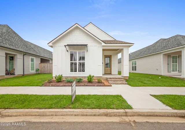 Photo 3 of Single family home for sale at 115 Lenova Ln, Lafayette, LA 70507 | MLS# 2500005393 | Listing updated on 2026-08-21