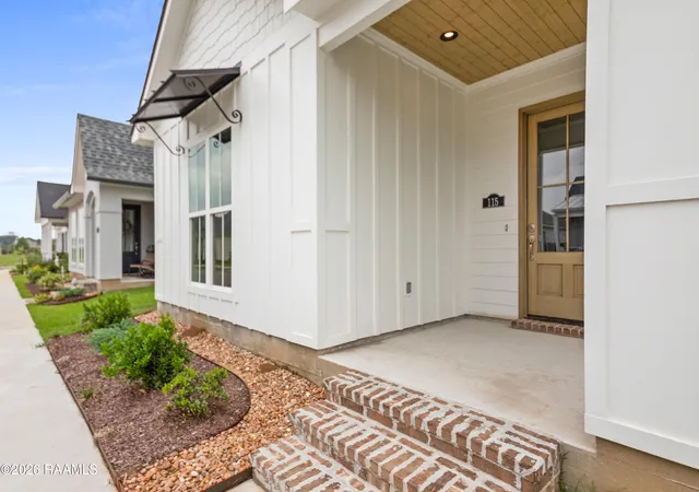 Photo 3 of Single family home for sale at 115 Lenova Ln, Lafayette, LA 70507 | MLS# 2500005393 | Listing updated on 2026-08-21