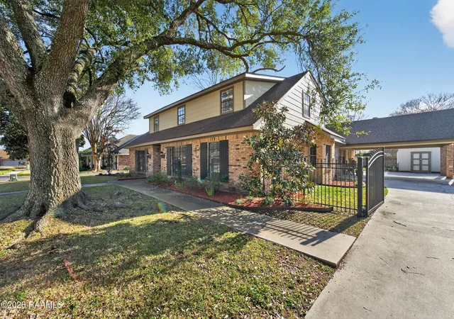 Photo 3 of Single family home for sale at 116 Warwicke Dr, Lafayette, LA 70508 | MLS# 2600001222 | Listing updated on 2026-09-01