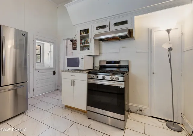 Homes for sale in New Iberia, LA | 416 S Iberia St, New Iberia, LA 70560 | MLS# 2500004573