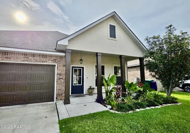 2nd image of 412 Berg Ct, Youngsville, LA 70592 | MLS# 2600007323