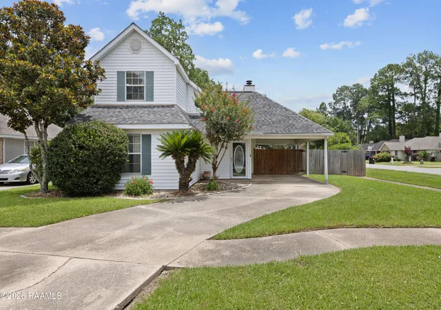 Homes for sale in Youngsville, LA | 139 Sugarcreek Dr, Youngsville, LA 70592 | MLS# 2600005775