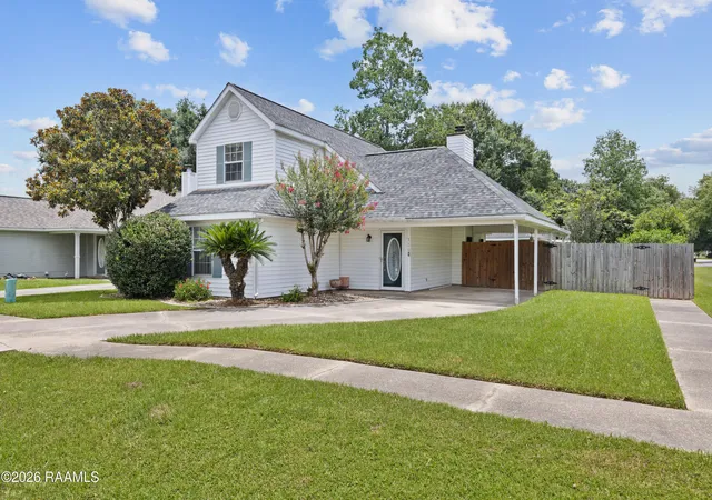 Homes for sale in Youngsville, LA | 139 Sugarcreek Dr, Youngsville, LA 70592 | MLS# 2600005775