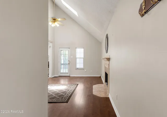 3rd image of 139 Sugarcreek Dr, Youngsville, LA 70592 | MLS# 2600005775