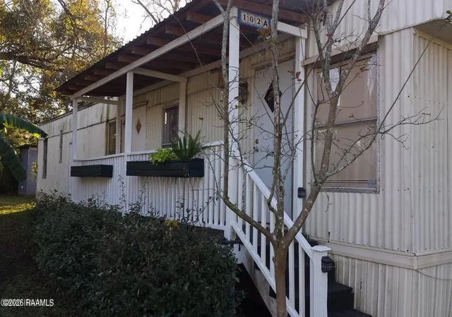2nd image of 102 Della St, Lafayette, LA 70501