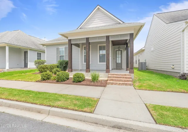 3rd image of 117 Harvey Cay Ln, Youngsville, LA 70592 | MLS# 2600006776