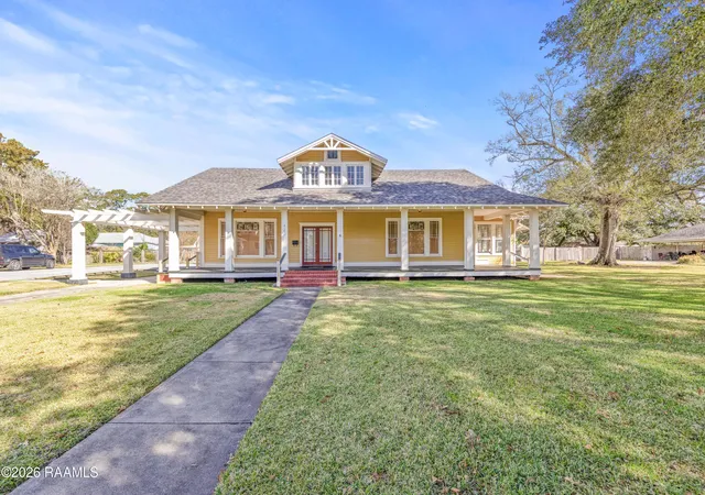 1st image of 420 Berard St, Breaux Bridge, LA 70517 | MLS# 2600000117