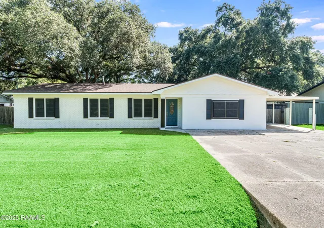 1st image of 329 Alice Dr, Lafayette, LA 70503 | MLS# 2500002031