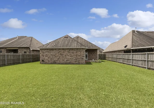 27th image of 111 Raven Cliff Ln, Broussard, LA 70518 | MLS# 2600006368