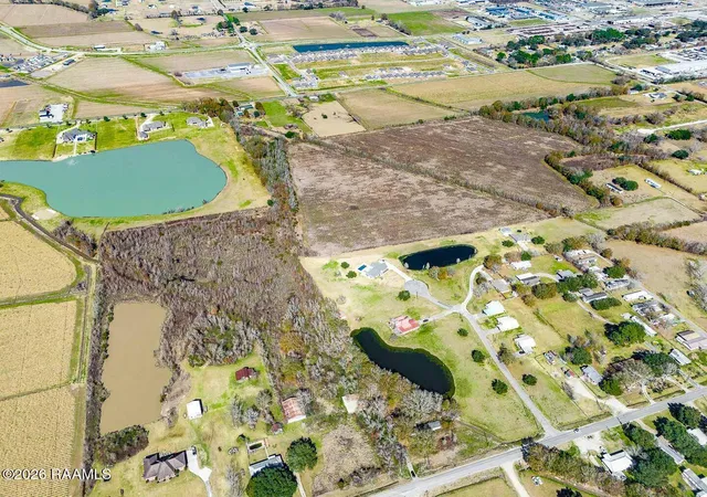 4th image of 4108 Captain Cade Rd, Youngsville, LA 70592 | MLS# 2600000756