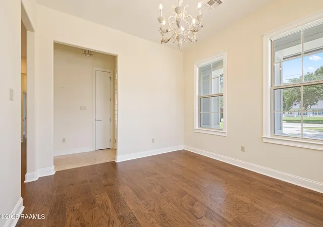image of 411 W Main St, Broussard, LA 70518 | MLS# 2600006511