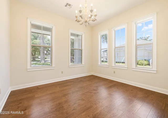 image of 411 W Main St, Broussard, LA 70518 | MLS# 2600006511