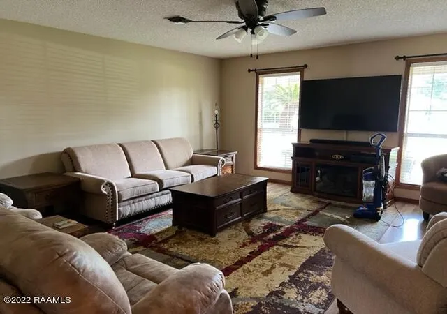 Photo 3 of Sale Pending at 1609 Cole Dr, New Iberia, LA 70560 | MLS# 2600007119 | Listing updated on 2026-10-03