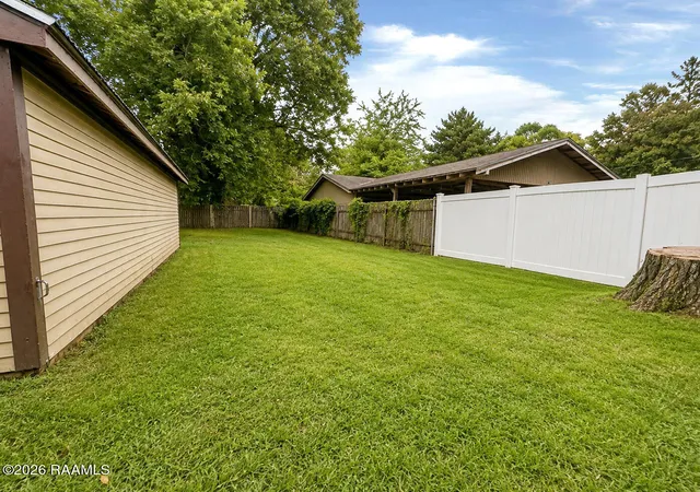 26th image of 605 N East St, Abbeville, LA 70510 | MLS# 2600007783