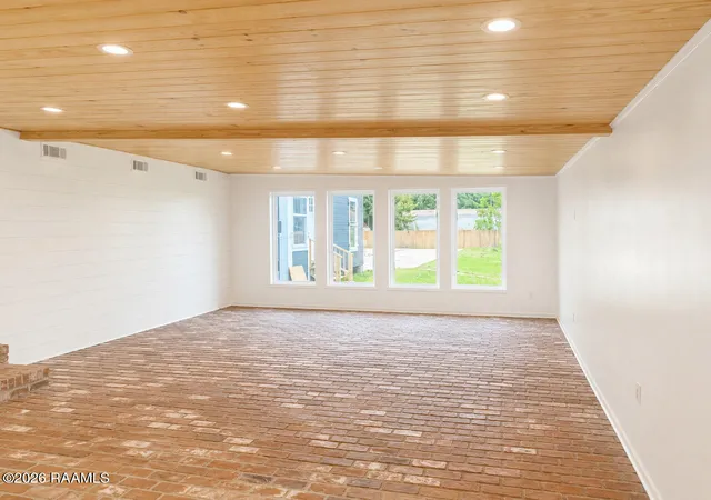 Photo 3 of Single family home for sale at 11111 Chauvin Ave, Kaplan, LA 70548 | MLS# 2600006811 | Listing updated on 2026-08-26