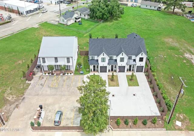 35th image of 428 Eraste Landry Rd, Lafayette, LA 70506 | MLS# 24008366