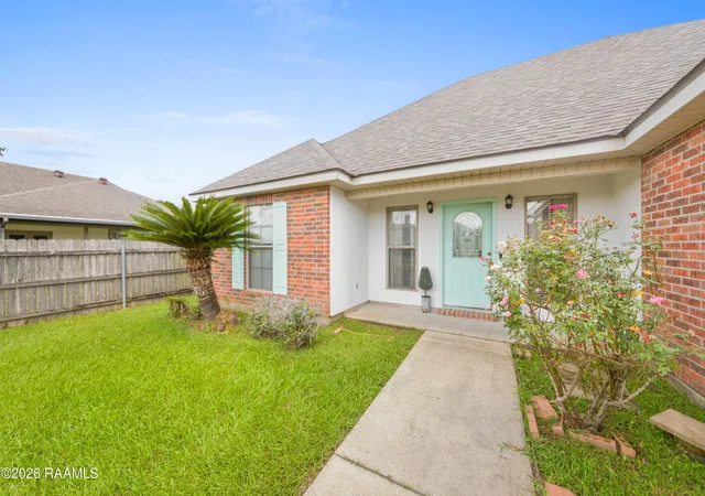 Photo 3 of Single family home for sale at 405 Summerfest Dr, Lafayette, LA 70507 | MLS# 2600006374 | Listing updated on 2026-09-11