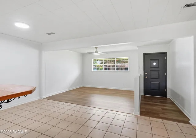 Photo 3 of Sale Pending at 109 Crawford St, Lafayette, LA 70506 | MLS# 2600007016 | Listing updated on 2026-08-25