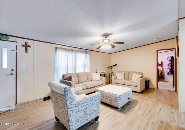 Photo 3 of Manufactured home for sale at 1036 Sugar Crk Rd, Saint Martinville, LA 70582 | MLS# 2600007084 | Listing updated on 2026-09-11