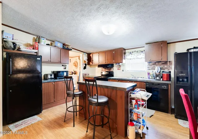 Photo 4 of Manufactured home for sale at 1036 Sugar Crk Rd, Saint Martinville, LA 70582 | MLS# 2600007084 | Listing updated on 2026-09-11