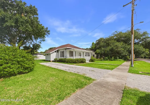 2nd image of 503 N Louisiana St, Abbeville, LA 70510 | MLS# 2600004849