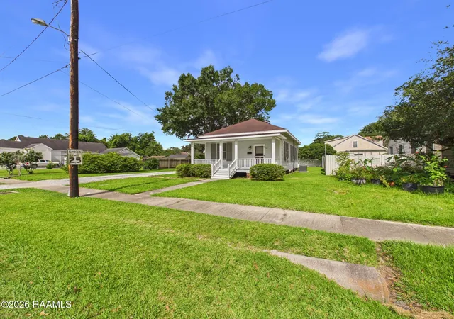 3rd image of 503 N Louisiana St, Abbeville, LA 70510 | MLS# 2600004849