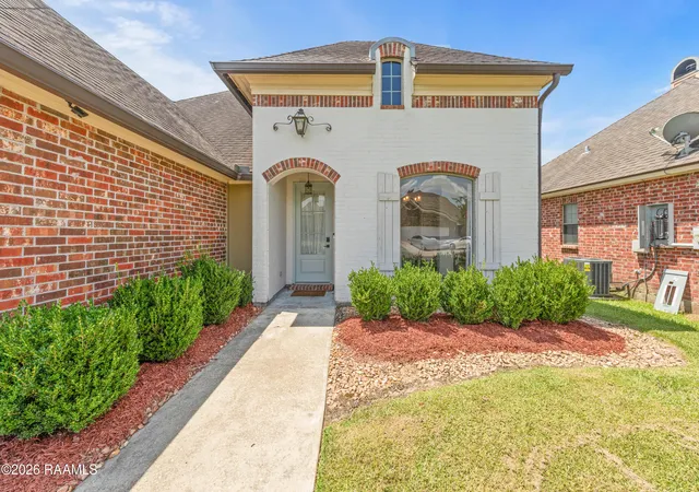 2nd image of 204 Bald Eagle Dr, Lafayette, LA 70508 | MLS# 2600006949