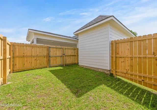 Photo 3 of Sale Pending at 107 Foxglove Ln, Youngsville, LA 70592 | MLS# 2600002536 | Listing updated on 2026-09-17