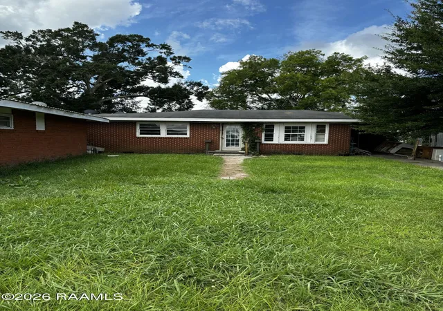 Homes for sale in Grand Coteau, LA | 518 & 520 E Main Dr, Grand Coteau, LA 70541 | MLS# 2600005525