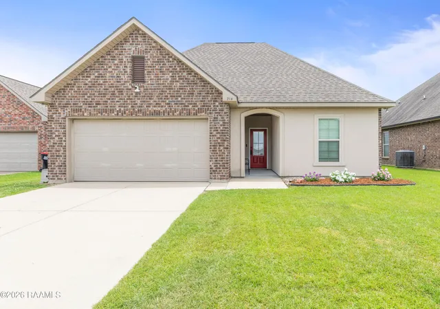 Homes for sale in Duson, LA | 214 Hunters Hill Dr, Duson, LA 70529 | MLS# 2600005395
