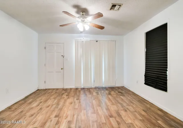 image of 435 E Cedar St, Lafayette, LA 70501 | MLS# 2600006175