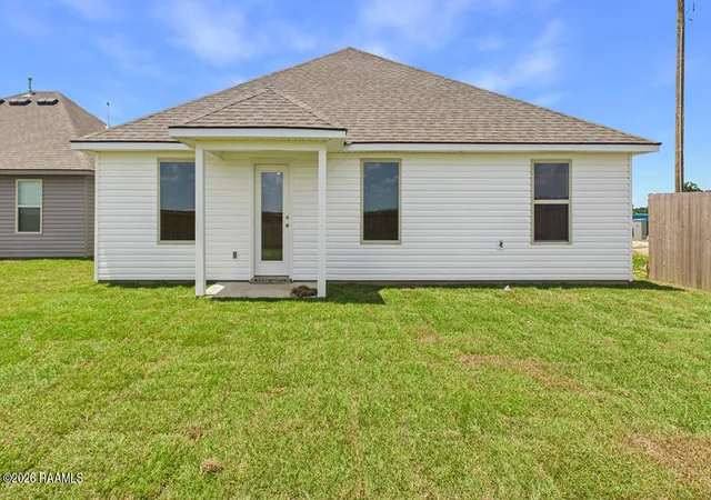 31st image of 319 Wrenwood Dr, New Iberia, LA 70560 | MLS# 2600004046
