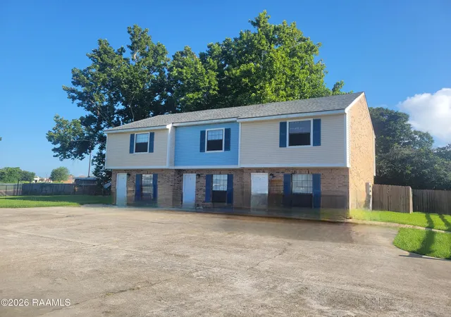 1st image of 104 N Long St, Lafayette, LA 70506 | MLS# 2600005931