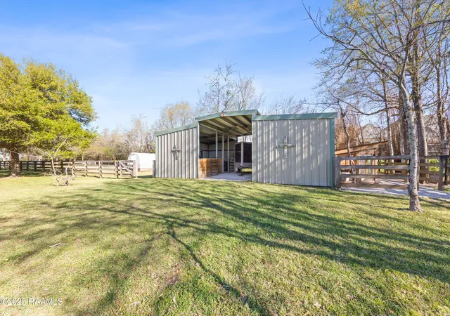 Photo 3 of Single family home for sale at 110 Mission Hills Dr, Broussard, LA 70518 | MLS# 2020021402 | Listing updated on 2026-07-21