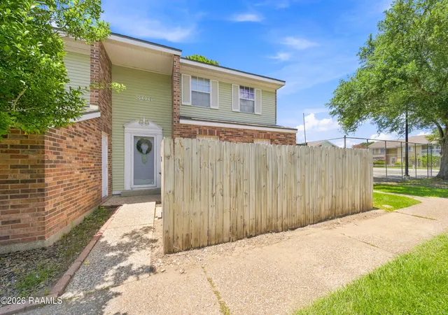 1st image of 200 Lodge Dr #806, Lafayette, LA 70506 | MLS# 2600007054