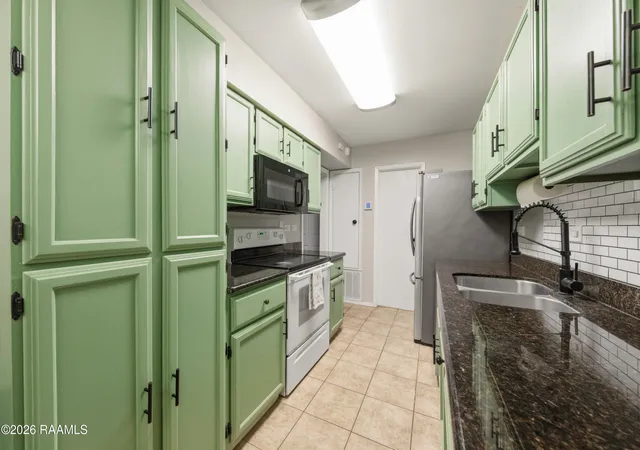 Photo 3 of Condo for sale at 200 Lodge Dr #806, Lafayette, LA 70506 | MLS# 2600007054 | Listing updated on 2026-07-31