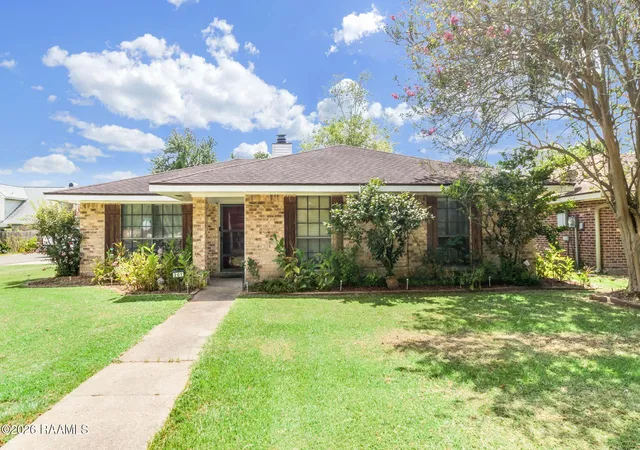 Photo 1 of Single family home for sale at 201 Longfellow Dr, Lafayette, LA 70503 | MLS# 2600007678 | Listing updated on 2026-09-11