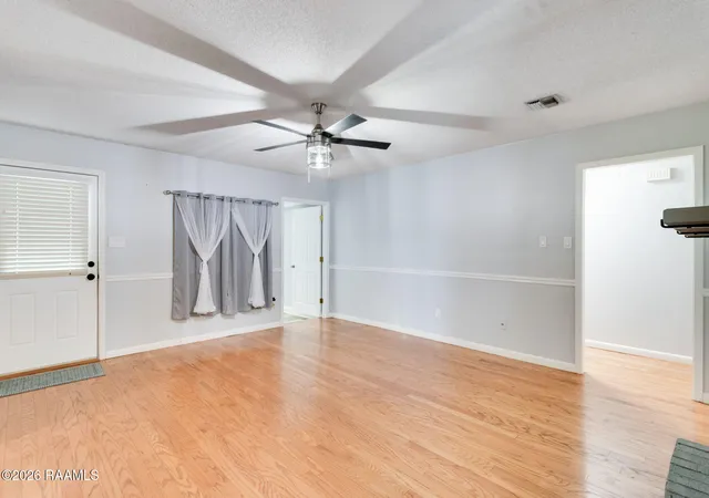 Photo 4 of Single family home for sale at 201 Longfellow Dr, Lafayette, LA 70503 | MLS# 2600007678 | Listing updated on 2026-09-11