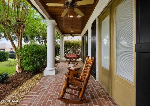 Photo 3 of Single family home for sale at 607 River Oak Cir, Lafayette, LA 70508 | MLS# 2600005921 | Listing updated on 2026-09-03