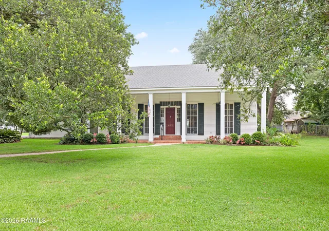 Homes for sale in New Iberia, LA | 401 Parkview Dr, New Iberia, LA 70563 | MLS# 2600005014